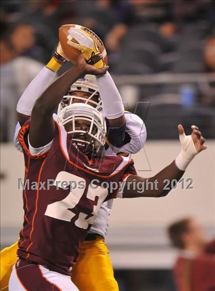 Thumbnail 2 in Munday vs. Tenaha (UIL 1A Division 2 Final) photogallery.