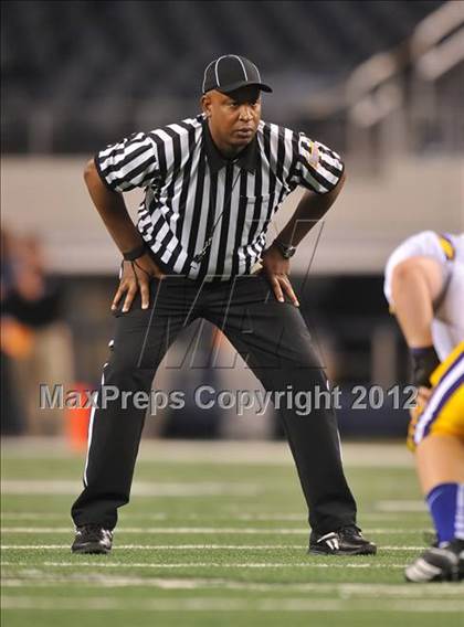 Thumbnail 1 in Munday vs. Tenaha (UIL 1A Division 2 Final) photogallery.