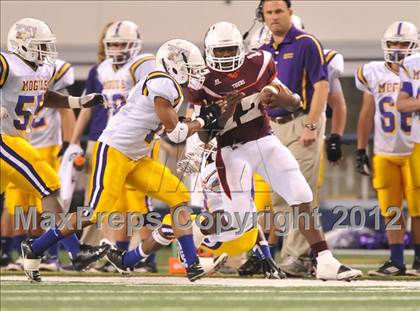 Thumbnail 1 in Munday vs. Tenaha (UIL 1A Division 2 Final) photogallery.