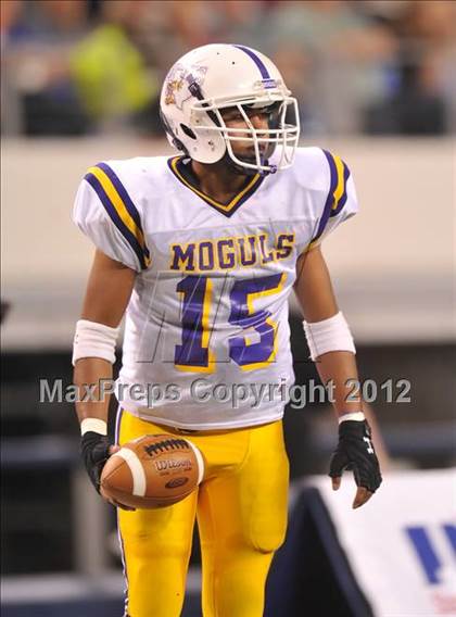Thumbnail 2 in Munday vs. Tenaha (UIL 1A Division 2 Final) photogallery.