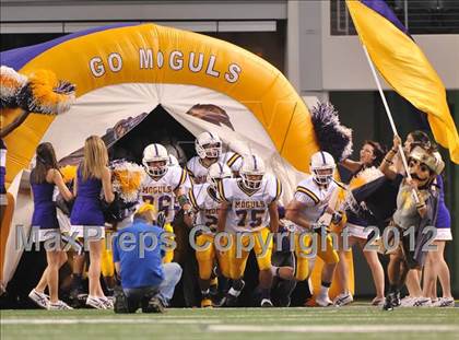 Thumbnail 2 in Munday vs. Tenaha (UIL 1A Division 2 Final) photogallery.