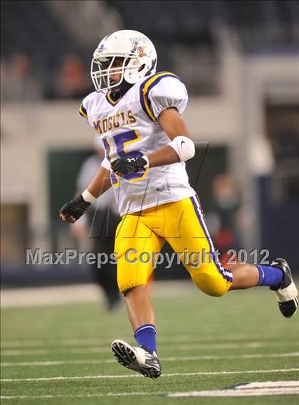 Thumbnail 1 in Munday vs. Tenaha (UIL 1A Division 2 Final) photogallery.