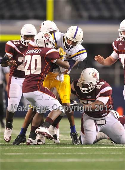 Thumbnail 3 in Munday vs. Tenaha (UIL 1A Division 2 Final) photogallery.