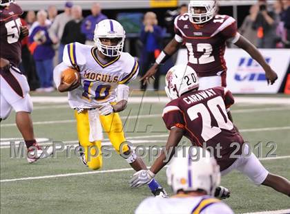 Thumbnail 1 in Munday vs. Tenaha (UIL 1A Division 2 Final) photogallery.