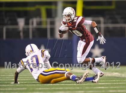 Thumbnail 2 in Munday vs. Tenaha (UIL 1A Division 2 Final) photogallery.