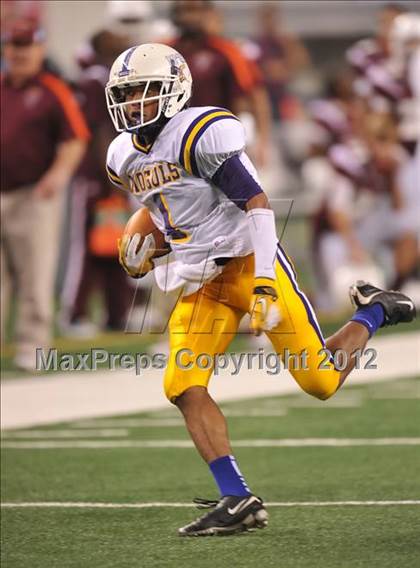 Thumbnail 3 in Munday vs. Tenaha (UIL 1A Division 2 Final) photogallery.