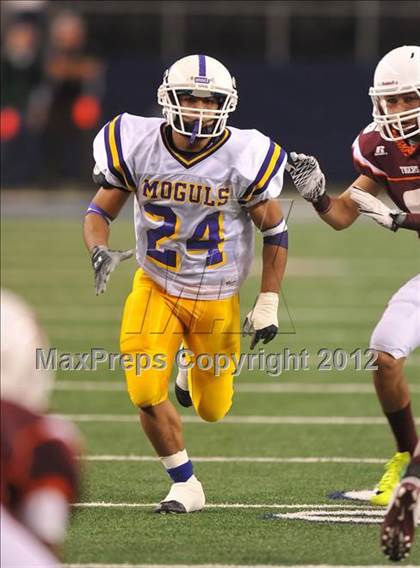 Thumbnail 3 in Munday vs. Tenaha (UIL 1A Division 2 Final) photogallery.