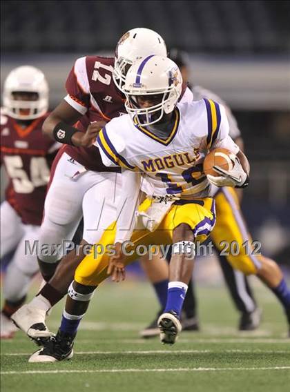 Thumbnail 3 in Munday vs. Tenaha (UIL 1A Division 2 Final) photogallery.