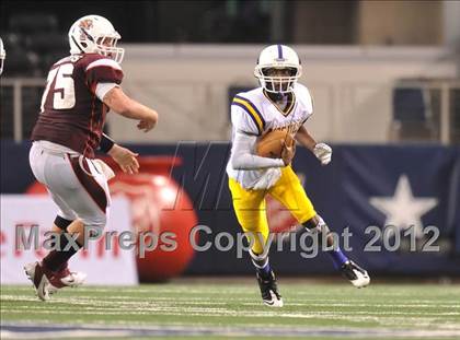 Thumbnail 2 in Munday vs. Tenaha (UIL 1A Division 2 Final) photogallery.