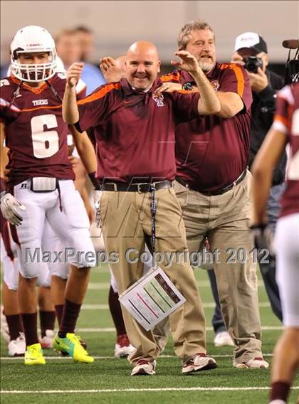 Thumbnail 3 in Munday vs. Tenaha (UIL 1A Division 2 Final) photogallery.