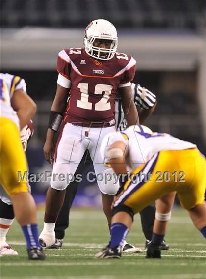Thumbnail 2 in Munday vs. Tenaha (UIL 1A Division 2 Final) photogallery.