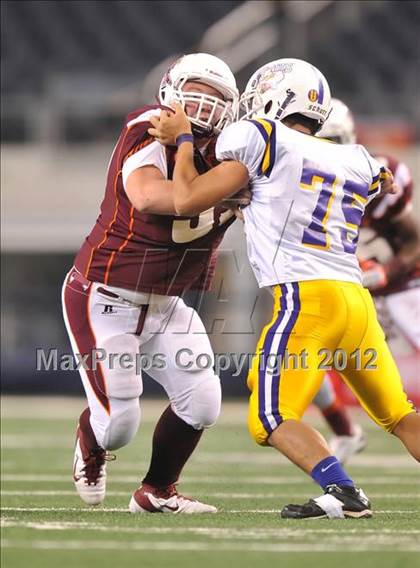 Thumbnail 1 in Munday vs. Tenaha (UIL 1A Division 2 Final) photogallery.