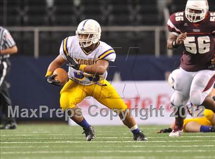 Thumbnail 3 in Munday vs. Tenaha (UIL 1A Division 2 Final) photogallery.