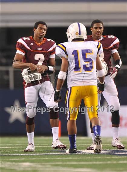 Thumbnail 3 in Munday vs. Tenaha (UIL 1A Division 2 Final) photogallery.