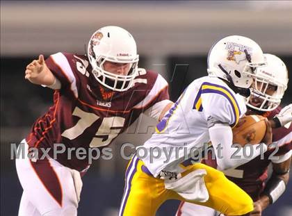 Thumbnail 3 in Munday vs. Tenaha (UIL 1A Division 2 Final) photogallery.