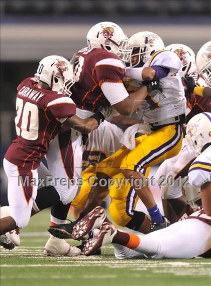 Thumbnail 1 in Munday vs. Tenaha (UIL 1A Division 2 Final) photogallery.
