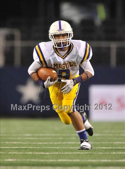 Thumbnail 2 in Munday vs. Tenaha (UIL 1A Division 2 Final) photogallery.