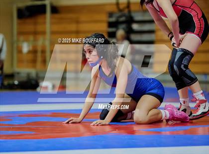 Thumbnail 1 in Rio Mesa @ San Marcos photogallery.