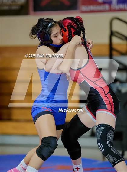 Thumbnail 1 in Rio Mesa @ San Marcos photogallery.