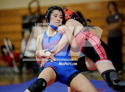 Thumbnail 1 in Rio Mesa @ San Marcos photogallery.