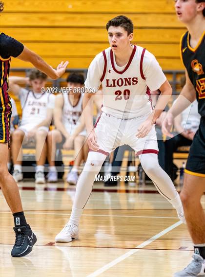 Thumbnail 1 in Clovis West vs. Oaks Christian photogallery.