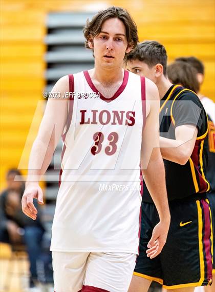 Thumbnail 3 in Clovis West vs. Oaks Christian photogallery.