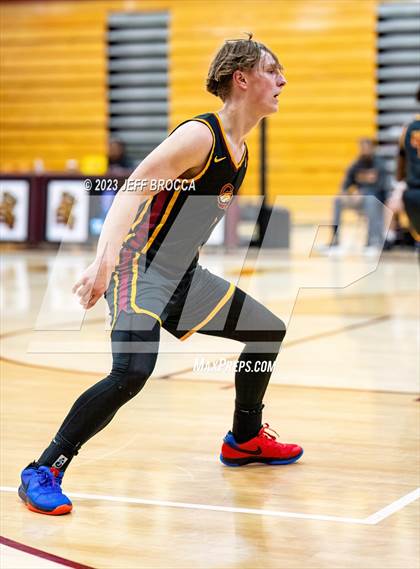 Thumbnail 1 in Clovis West vs. Oaks Christian photogallery.