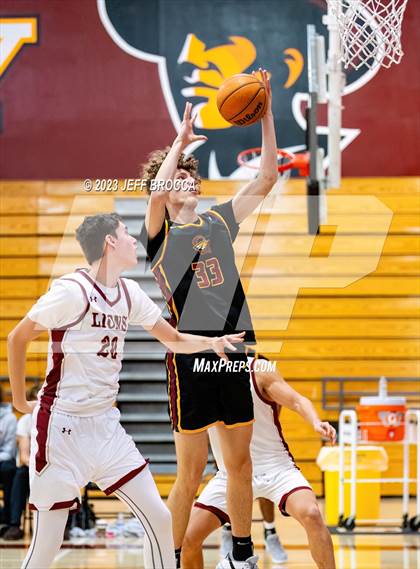 Thumbnail 2 in Clovis West vs. Oaks Christian photogallery.