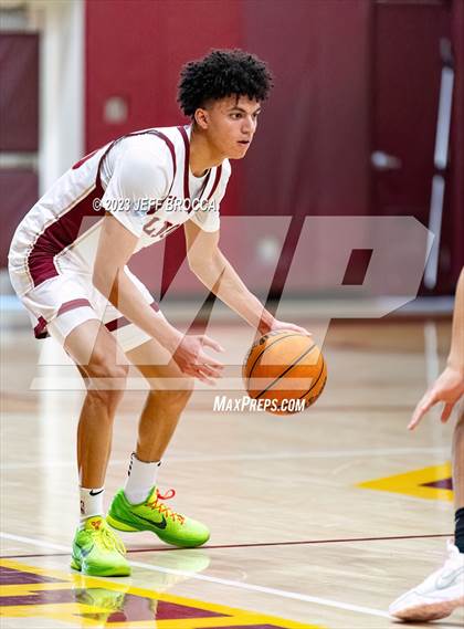 Thumbnail 2 in Clovis West vs. Oaks Christian photogallery.