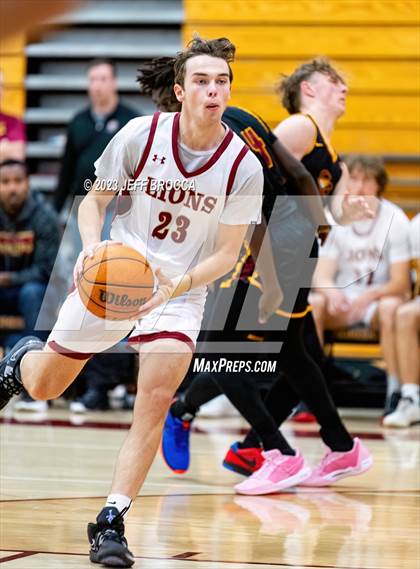 Thumbnail 1 in Clovis West vs. Oaks Christian photogallery.