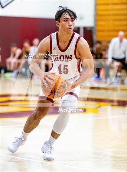 Thumbnail 3 in Clovis West vs. Oaks Christian photogallery.