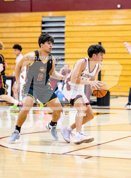 Thumbnail 3 in Clovis West vs. Oaks Christian photogallery.