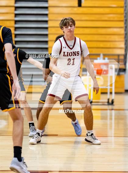Thumbnail 1 in Clovis West vs. Oaks Christian photogallery.