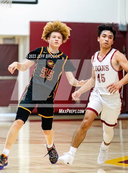 Thumbnail 1 in Clovis West vs. Oaks Christian photogallery.