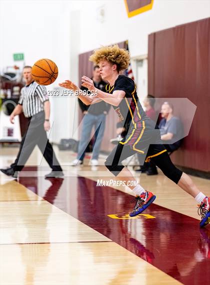 Thumbnail 3 in Clovis West vs. Oaks Christian photogallery.