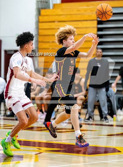 Thumbnail 1 in Clovis West vs. Oaks Christian photogallery.