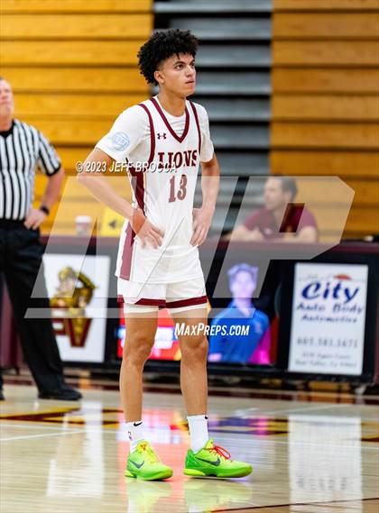 Thumbnail 2 in Clovis West vs. Oaks Christian photogallery.
