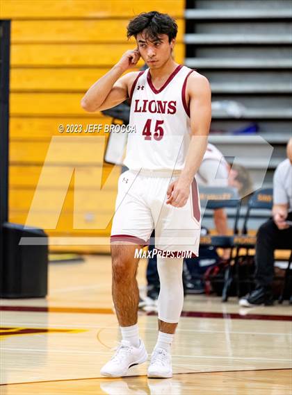 Thumbnail 3 in Clovis West vs. Oaks Christian photogallery.