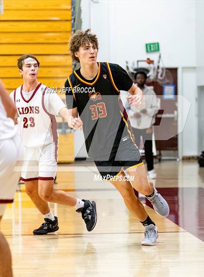 Thumbnail 3 in Clovis West vs. Oaks Christian photogallery.