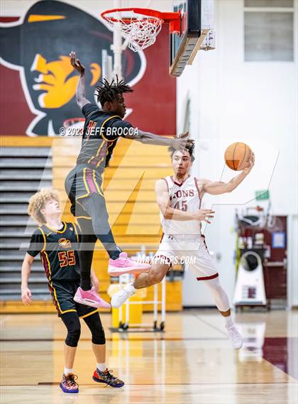Thumbnail 1 in Clovis West vs. Oaks Christian photogallery.