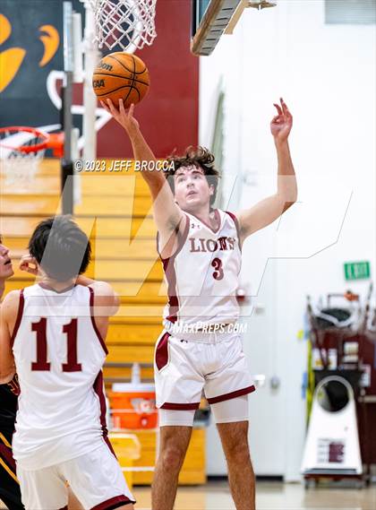 Thumbnail 2 in Clovis West vs. Oaks Christian photogallery.