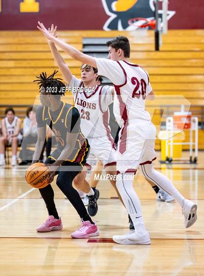 Thumbnail 2 in Clovis West vs. Oaks Christian photogallery.