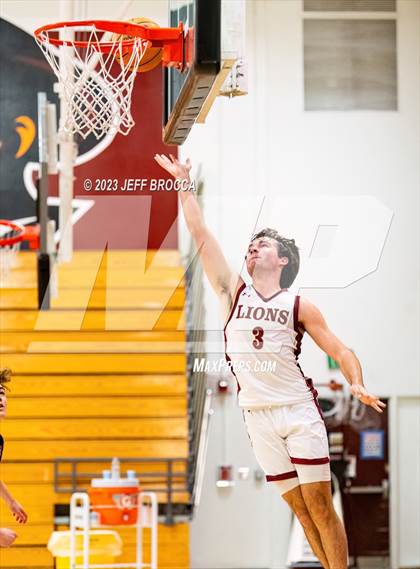 Thumbnail 3 in Clovis West vs. Oaks Christian photogallery.
