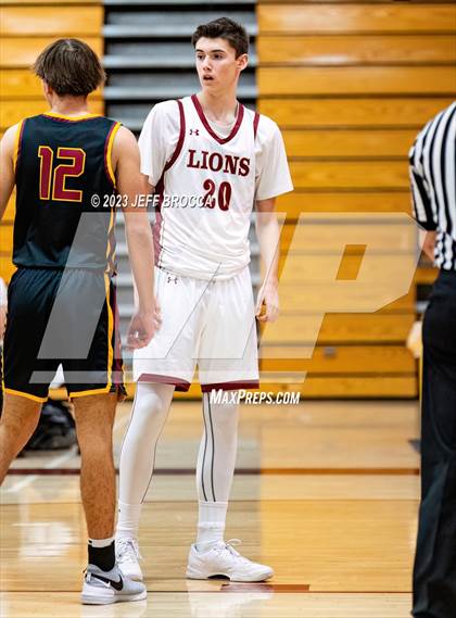 Thumbnail 2 in Clovis West vs. Oaks Christian photogallery.