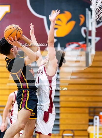 Thumbnail 1 in Clovis West vs. Oaks Christian photogallery.