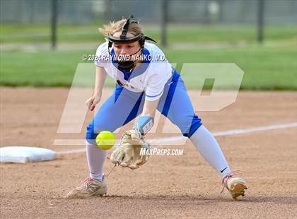 Thumbnail 3 in Fishers vs. Carmel photogallery.