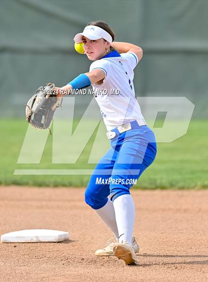 Thumbnail 3 in Fishers vs. Carmel photogallery.