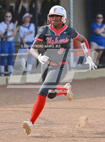 Thumbnail 3 in Fishers vs. Carmel photogallery.