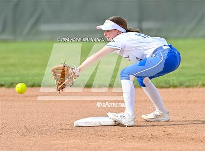 Thumbnail 1 in Fishers vs. Carmel photogallery.