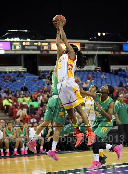 Thumbnail 3 in Berkeley vs Long Beach Poly (CIF State D1 Final) photogallery.